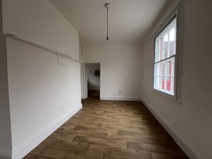 Photo 7- click for photo gallery